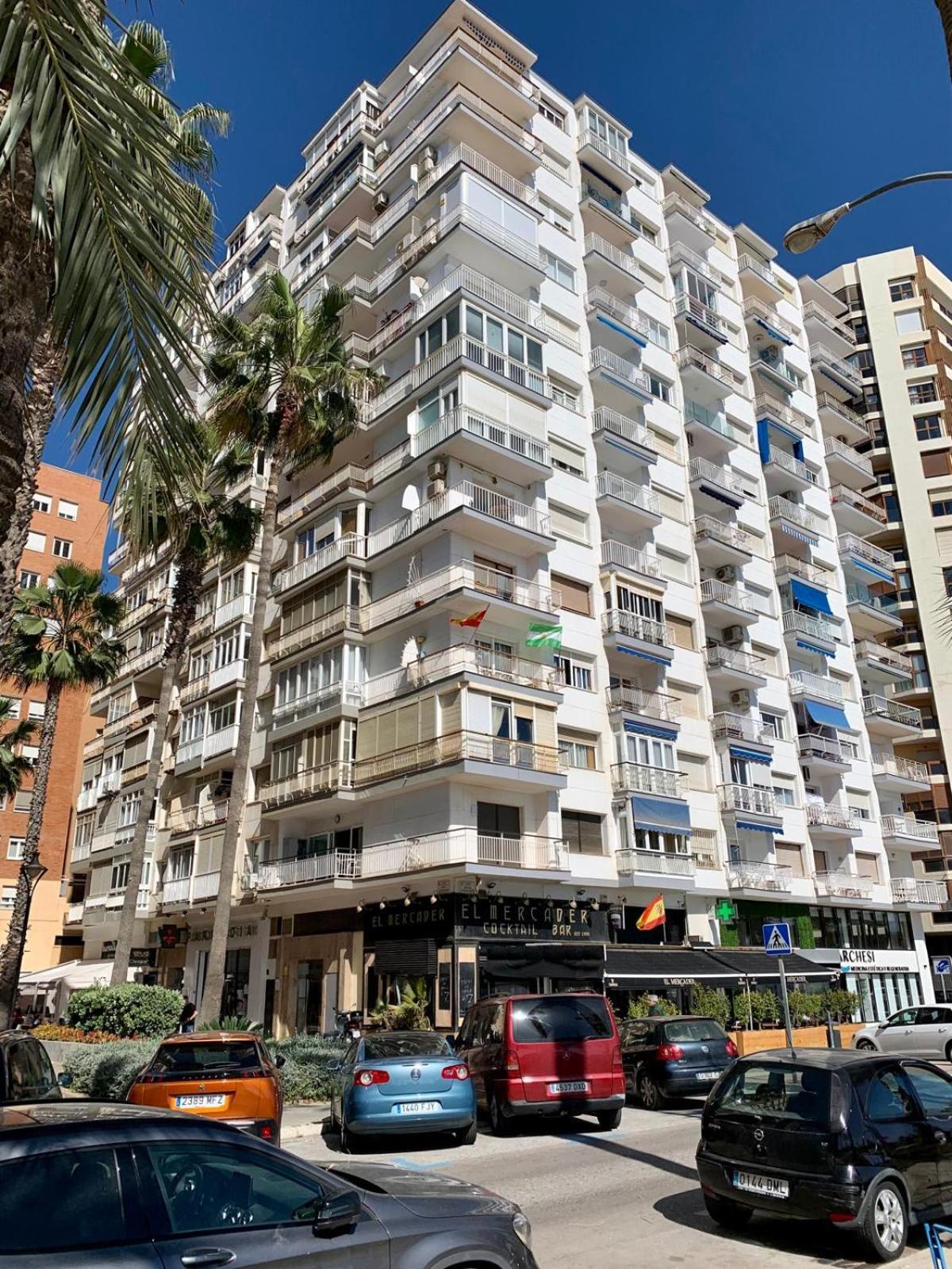 Estudio En Playa La Malagueta Malaga Exterior photo
